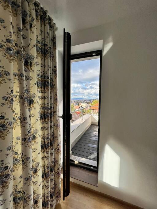 Central Apartment With Panoramic View Braşov Exteriör bild